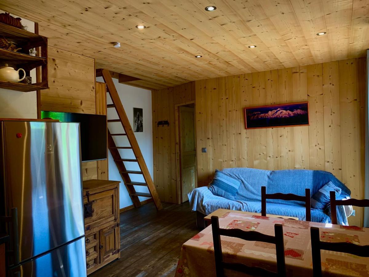 Appartement Avec Jacuzzi Dans Chalet Prive, Grande Terrasse, Parking Gratuit Ле Уш Екстериор снимка