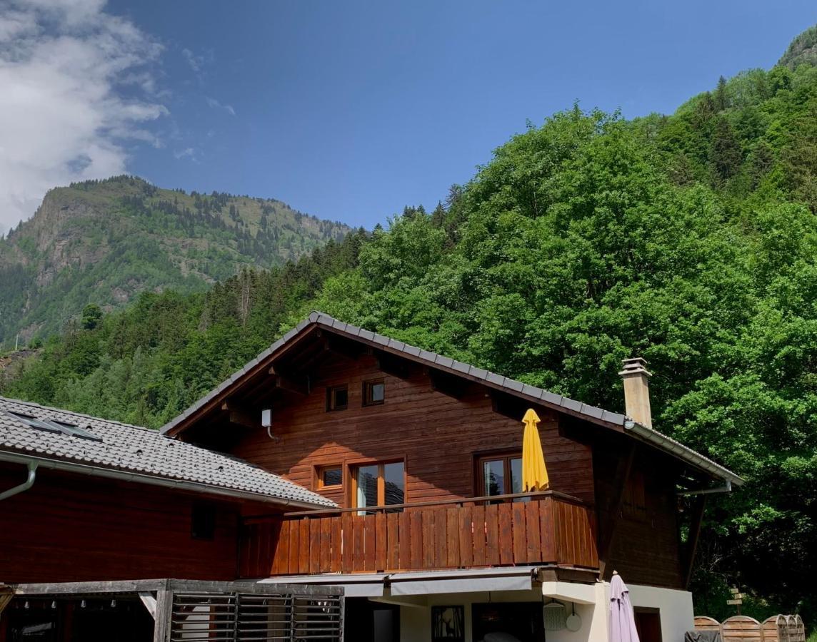 Appartement Avec Jacuzzi Dans Chalet Prive, Grande Terrasse, Parking Gratuit Ле Уш Екстериор снимка